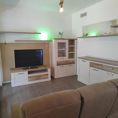 Nyaraló In Einem Spektakulaeren Olivenhain In Einer Ruhig By Interhome