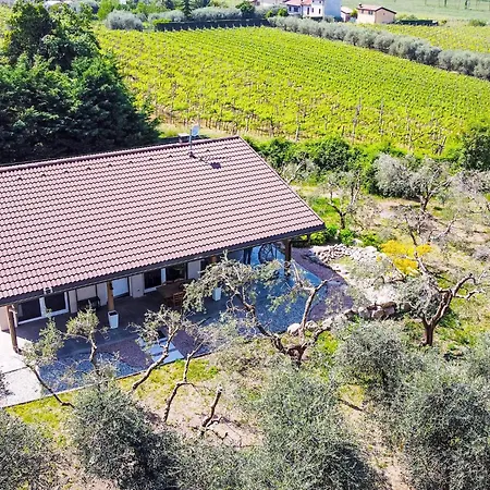 Nyaraló In Einem Spektakulaeren Olivenhain In Einer Ruhig By Interhome *