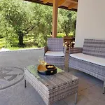 別荘 In Einem Spektakulaeren Olivenhain In Einer Ruhig By Interhome